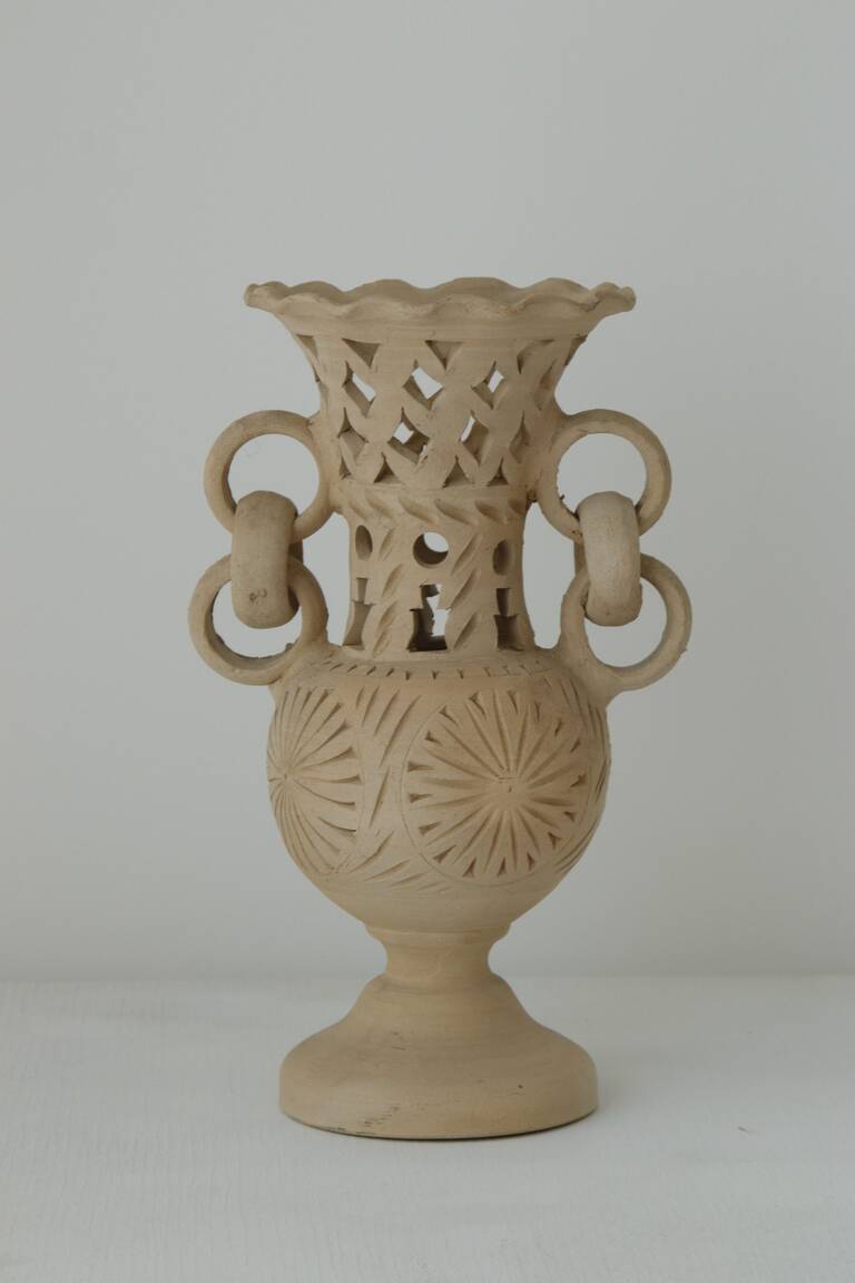 Vase "Assia" ajouré à boucles