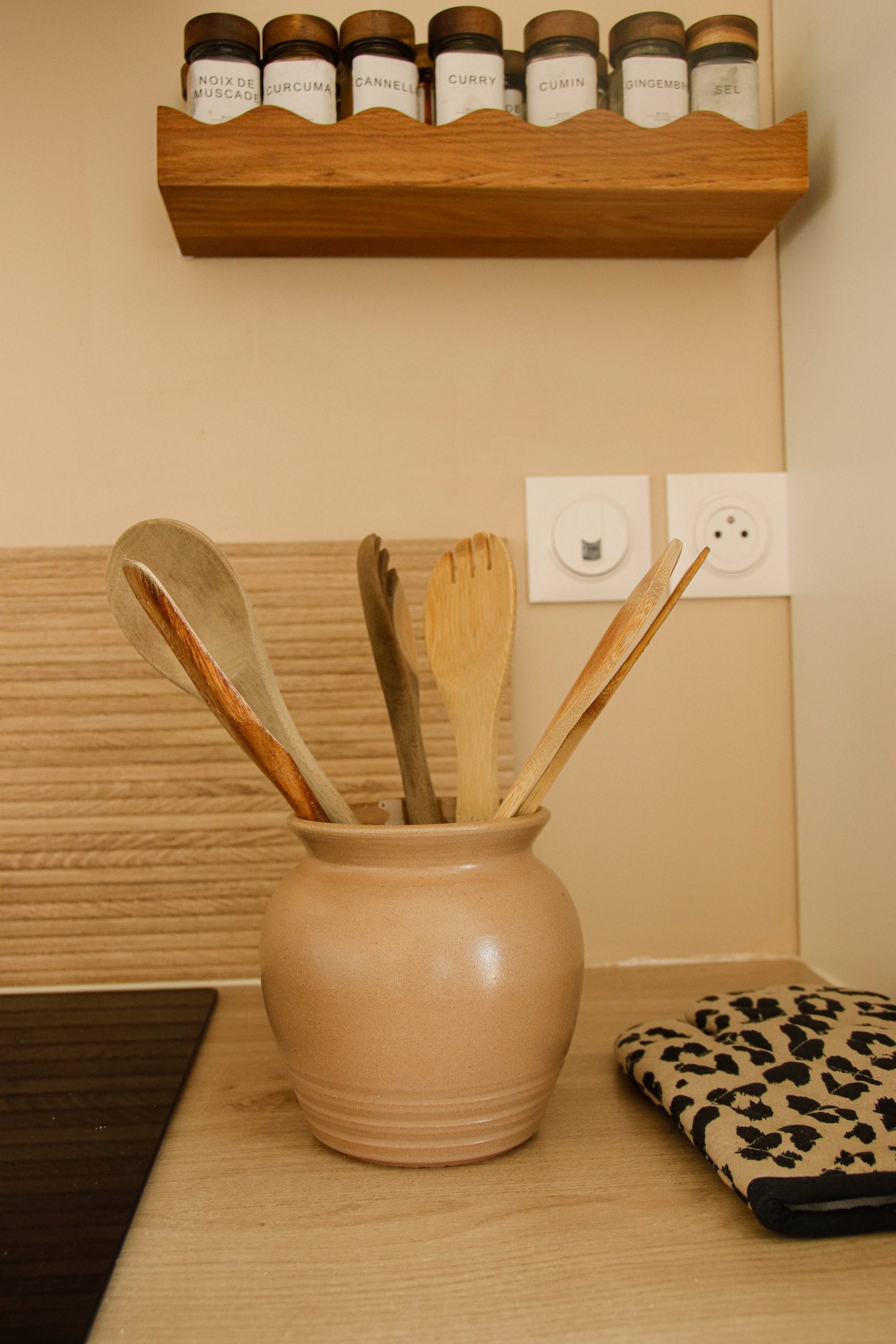 Vase en grès brun mat – Image 2