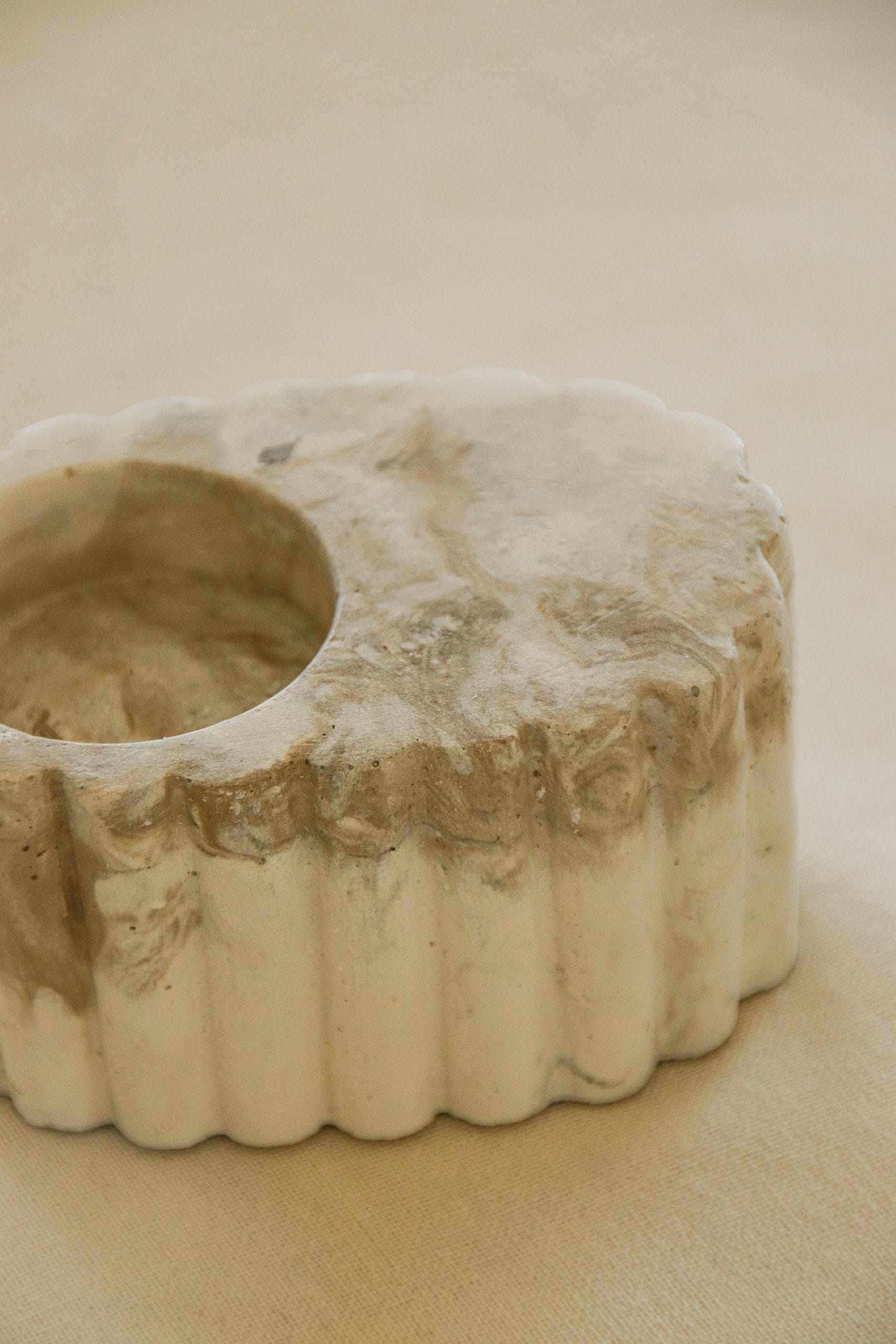 Bougeoir chauffe‑plat en ciment marbré – Image 7