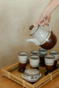 Service à thé en grès piqueté avec mazagran