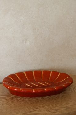 Plateau décoratif bordeaux et doré bords ondulés