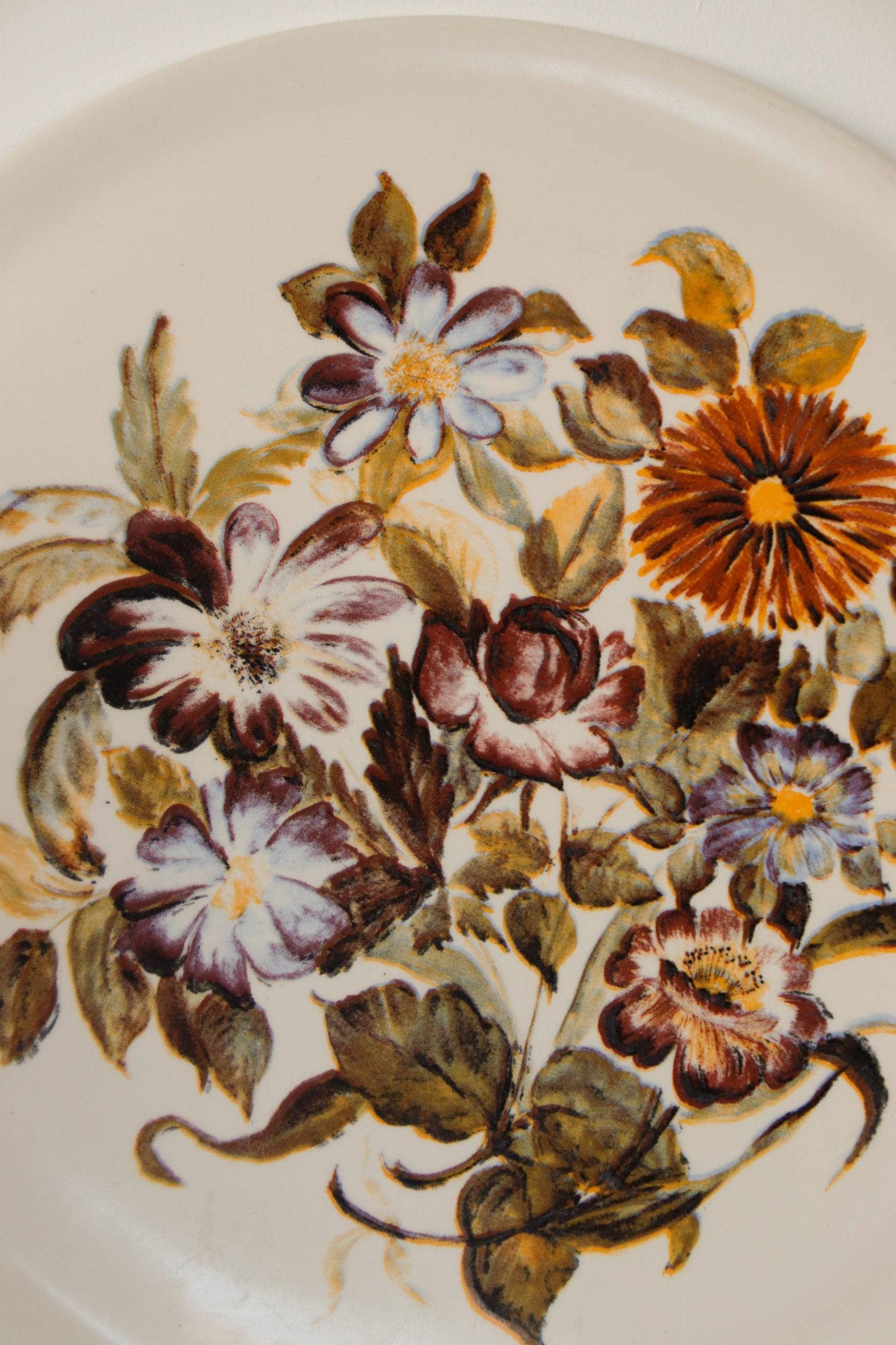 Assiette décorative automnale avec bouquet de fleurs – Image 4