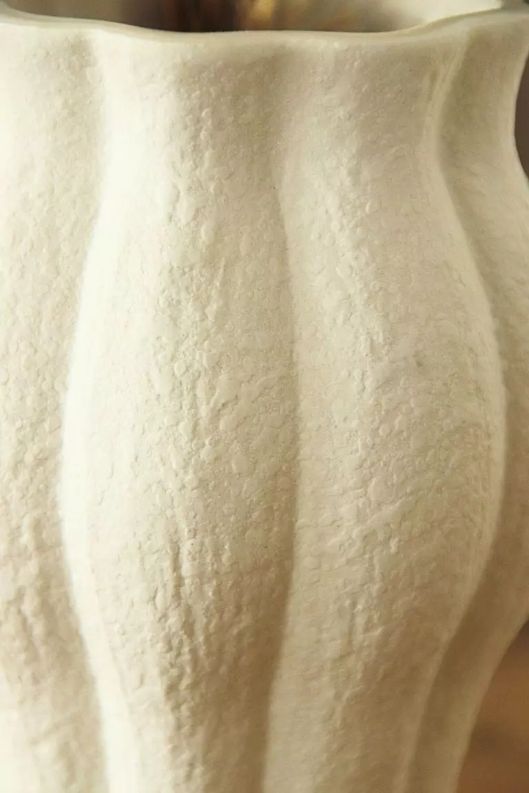 Petit vase en grès cérame émaillé forme organique – Image 3