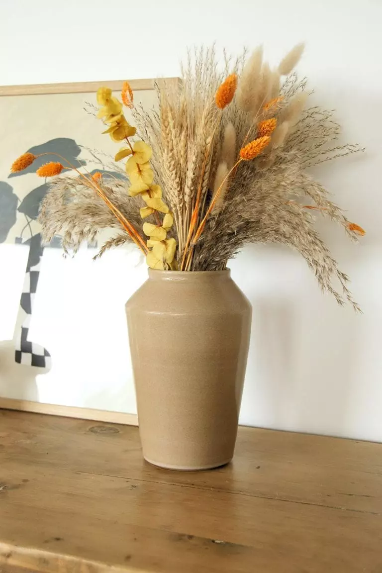 Vase en grès marron