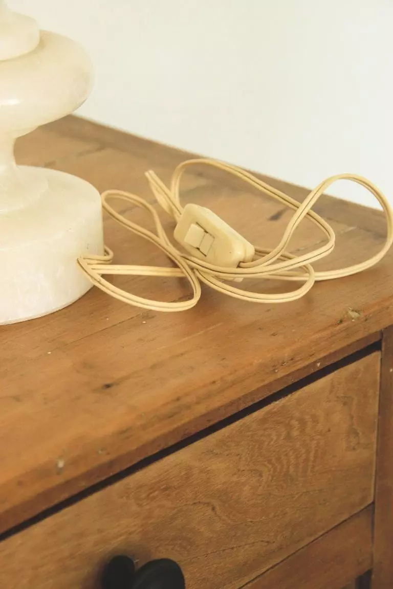 Lampe en albâtre blanche années 70 – Image 8