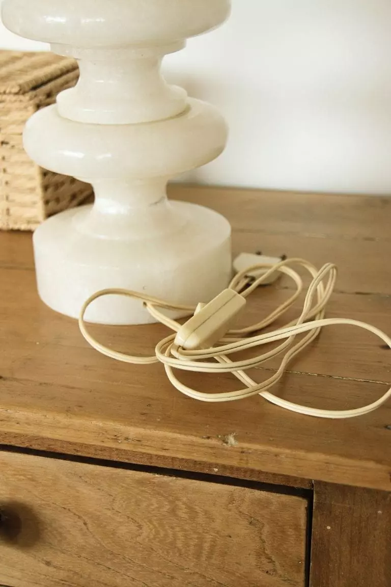 Lampe en albâtre blanche années 70 – Image 7