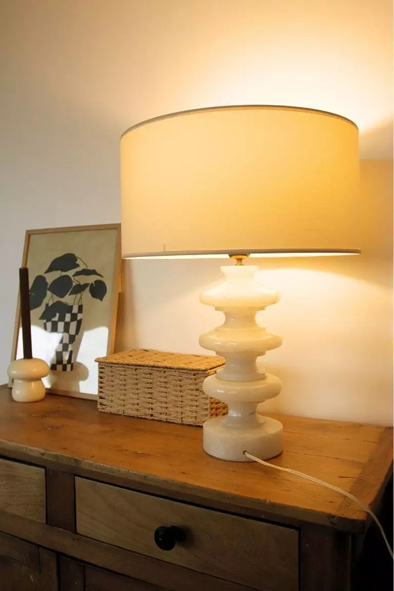 Lampe en albâtre blanche années 70 – Image 2