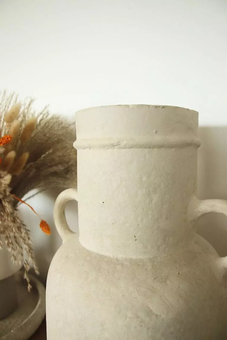 Grand vase décoratif en papier mâché – Image 8
