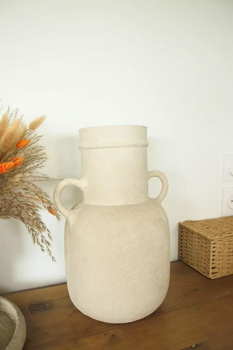 Grand vase décoratif en papier mâché – Image 7