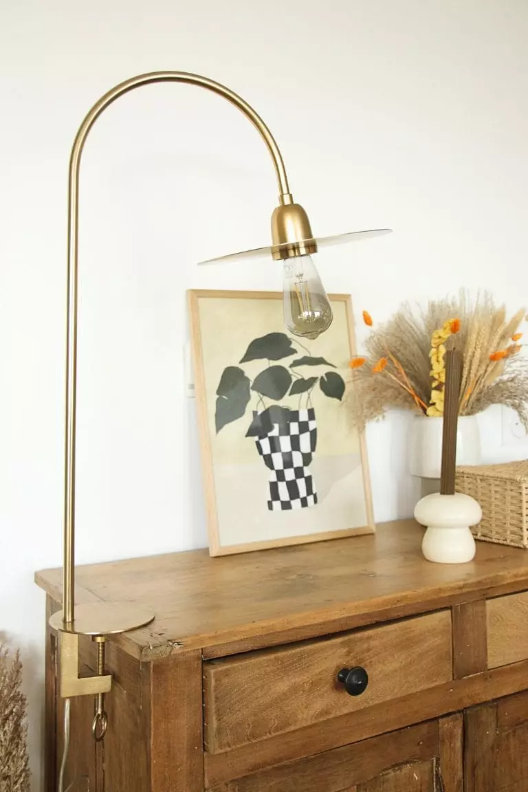 Lampe de table style atelier en laiton doré