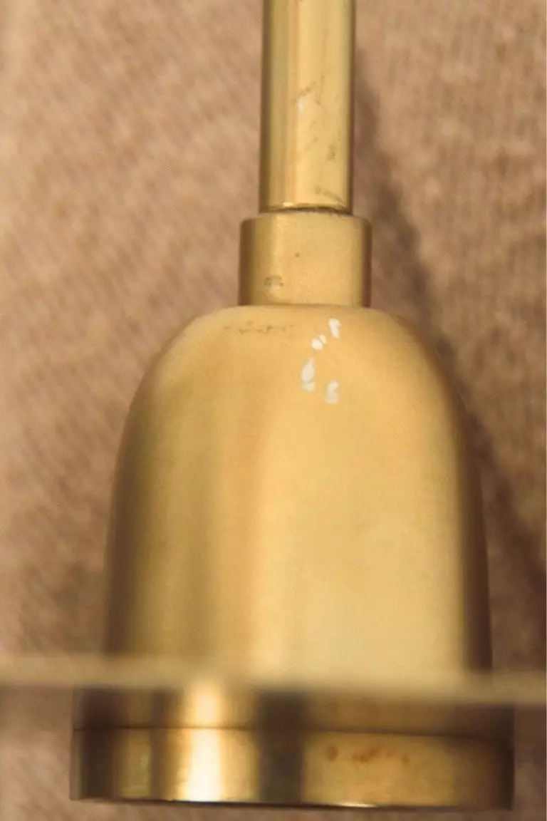 Lampe de table style atelier en laiton doré – Image 9