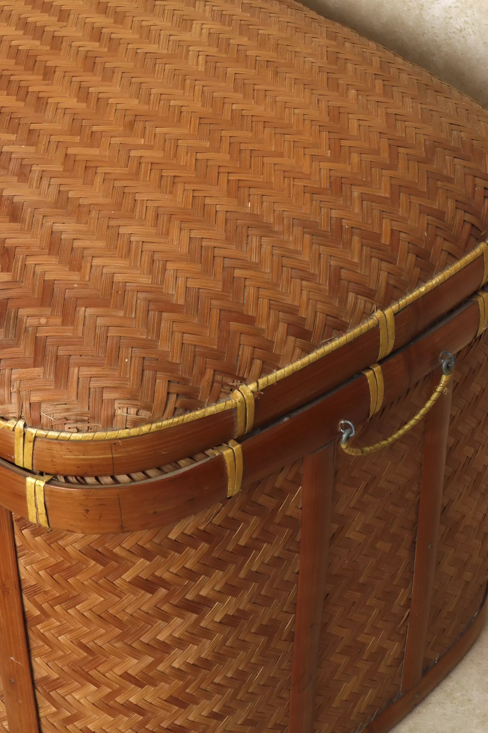 Grande malle en osier ancienne années 70 – Image 5