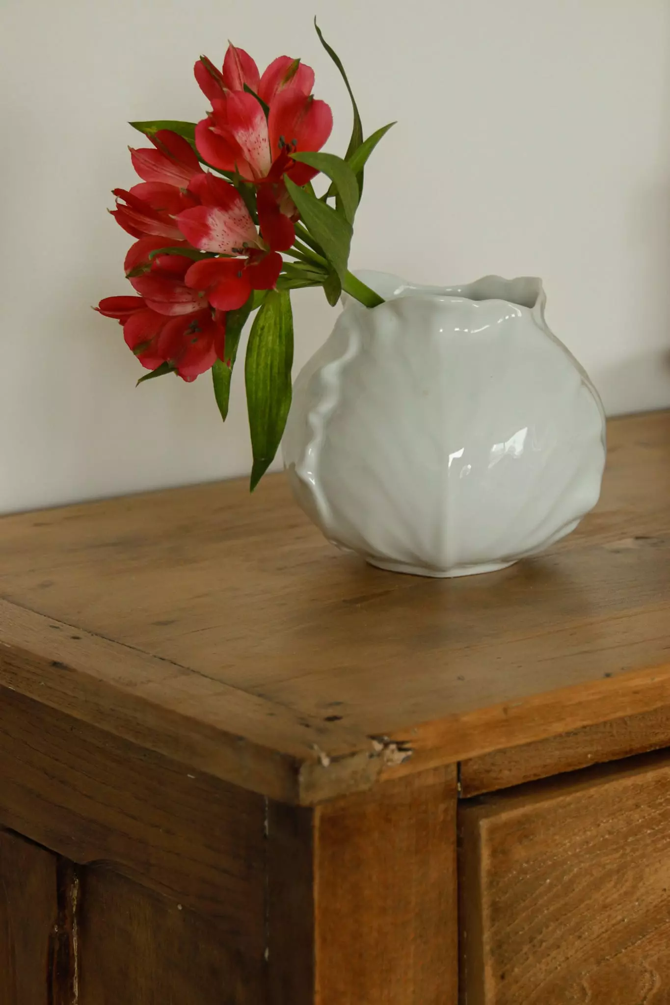 Vase feuille de choux en porcelaine – Image 3