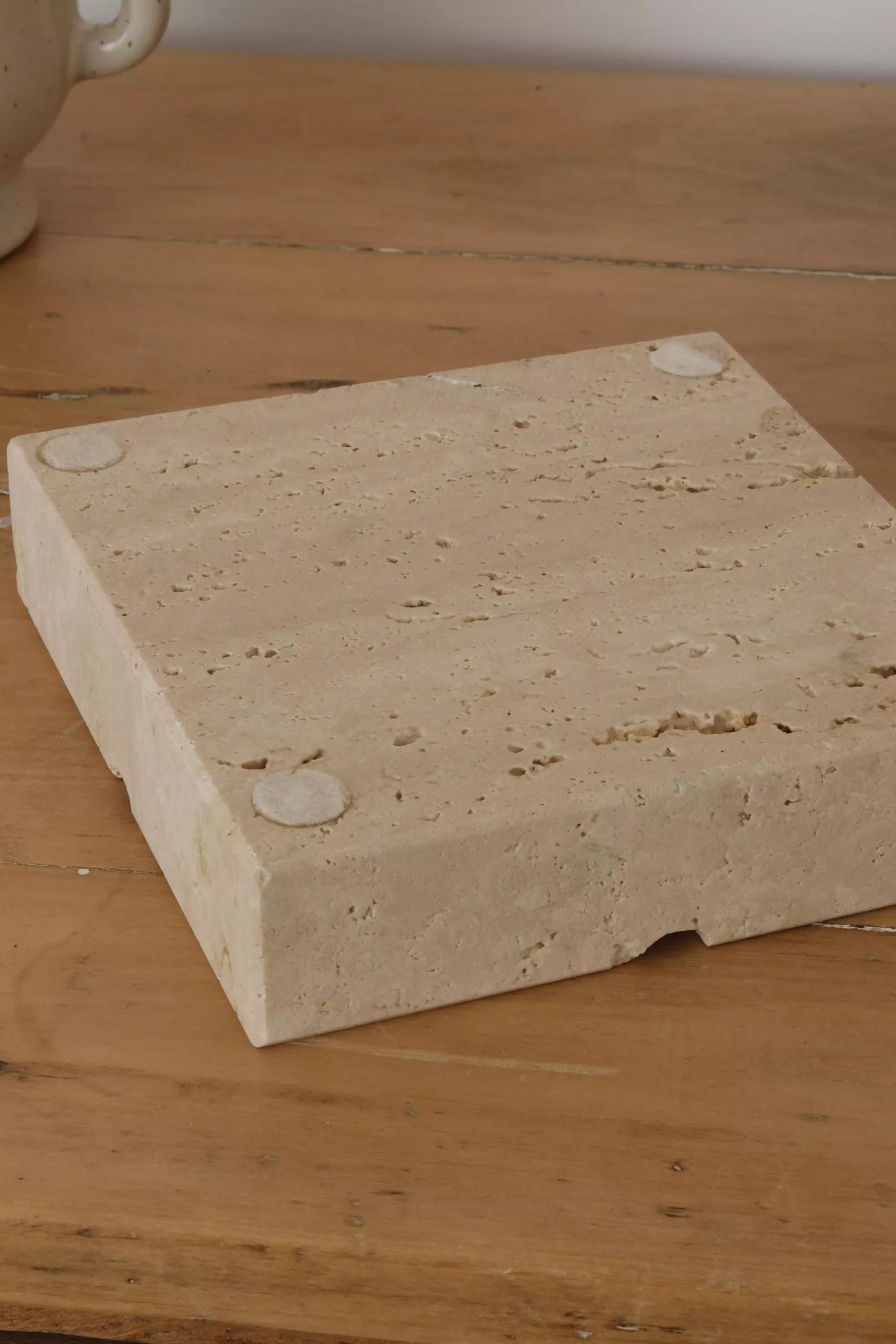 Cendrier en travertin – Image 6