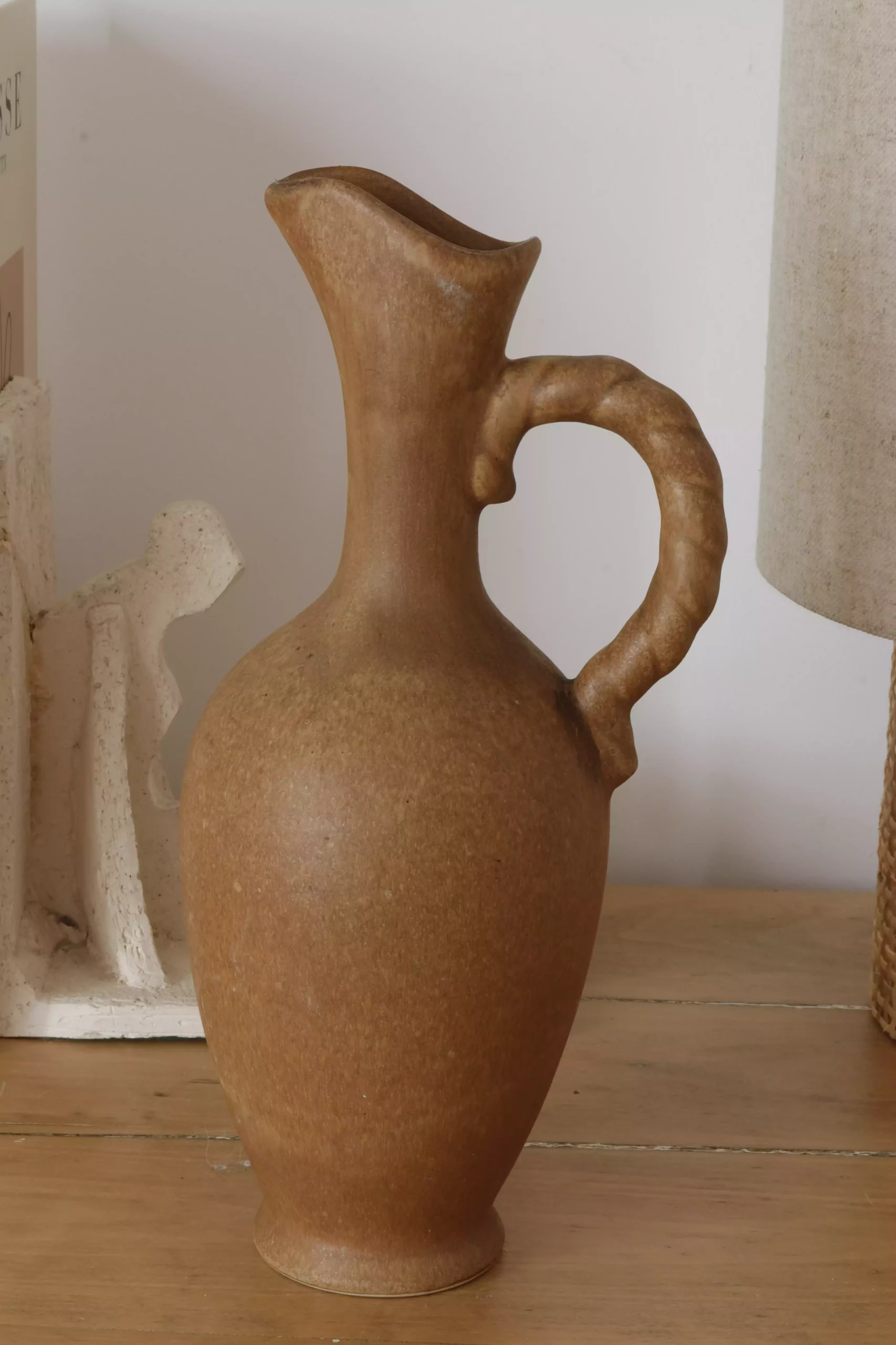 Pichet en grès anse torsadée – Image 3